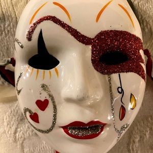 One ceramic Mardi Gras mask